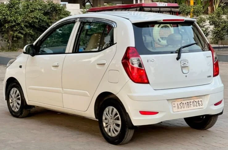 Hyundai i10 - Thumbnail 3